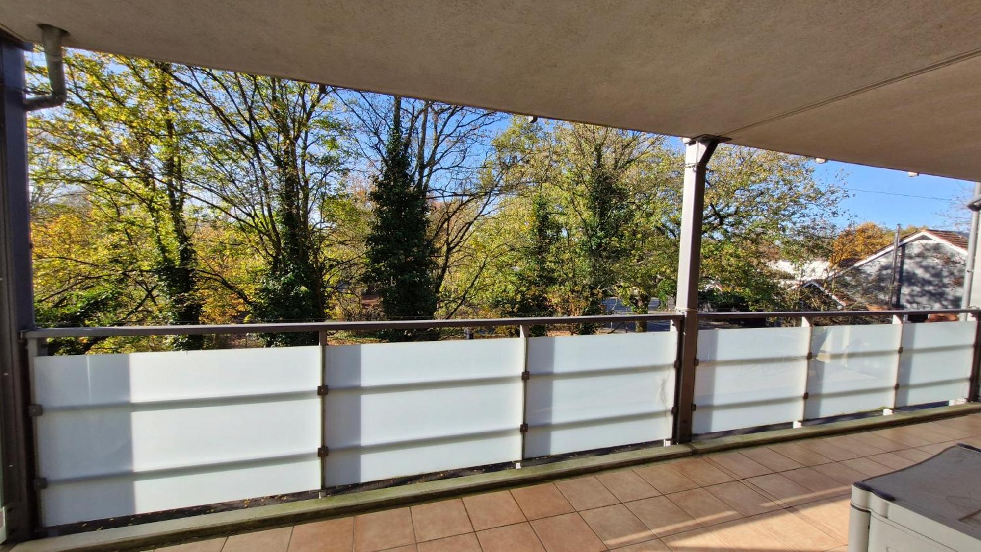 Apartment Modernes Mit Xl-balkon